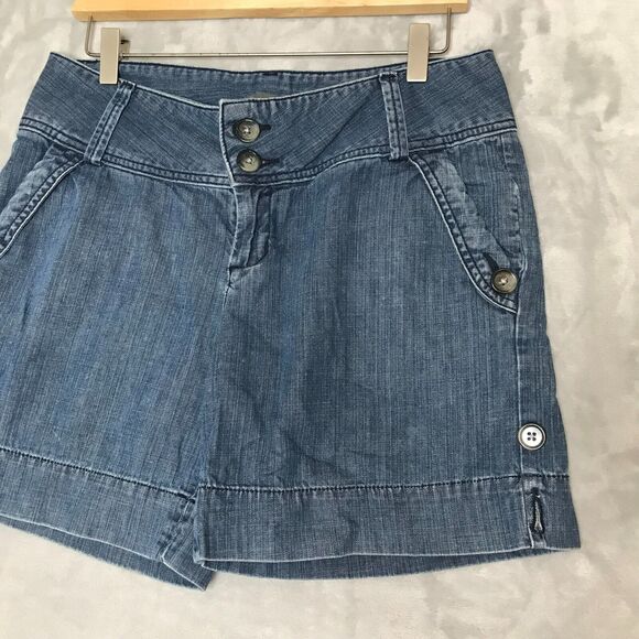 GAP Shorts Womens 6 Denim Flat Front Mid Rise Pockets Buttons Jean Cotton - Picture 3 of 10